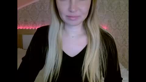 Snapshot of lindsisecret chatting on 12.29.24 Anna online show from 12.29.24