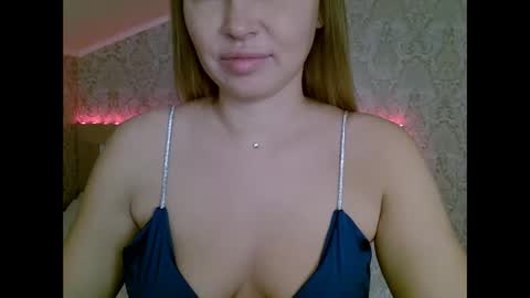 Snapshot of lindsisecret chatting on 12.30.24 Anna online show from 12.30.24