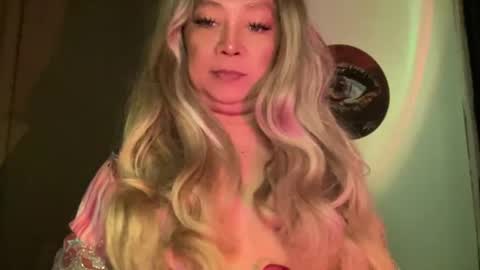 Snapshot of linkingqueens69 chatting on 06.29.26 linkingqueens69 online show from 06.29.26