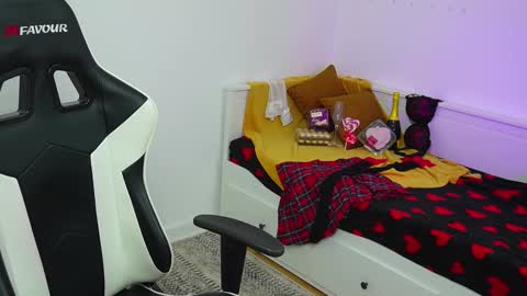 Snapshot of linphea chatting on 02.14.26 Tina online show from 02.14.26