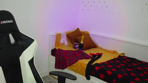 Snapshot of linphea chatting on 02.22.26 Tina online show from 02.22.26