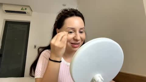 Snapshot of linseytuerk chatting on 04.04.26 Anna online show from 04.04.26