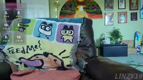 Linzy19 online show from 09.17.25