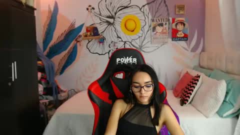 Snapshot of linzybaner chatting on 02.18.25 LinzyBaner online show from 02.18.25