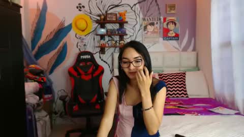 Snapshot of linzybaner chatting on 02.26.25 LinzyBaner online show from 02.26.25