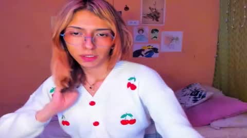 Snapshot of lio_rossue_ chatting on 12.04.25 Lio Rouse online show from 12.04.25