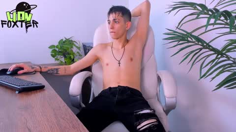 L. foxter online show from 01.08.25