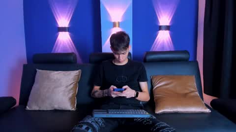 L. foxter online show from 01.11.25