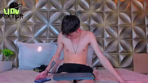 L. foxter online show from 01.18.25