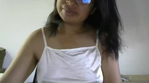 liora online show from 04.27.26