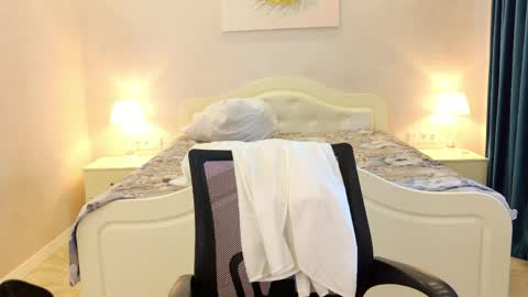 Liora Weiss online show from 03.11.26