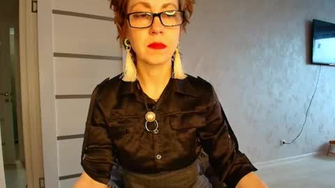 Snapshot of lioraweiss chatting on 04.19.26 Liora Weiss online show from 04.19.26