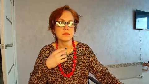 Snapshot of lioraweiss chatting on 04.21.26 Liora Weiss online show from 04.21.26