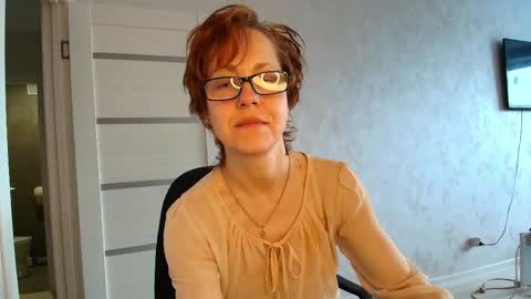 Snapshot of lioraweiss chatting on 05.01.26 Liora Weiss online show from 05.01.26