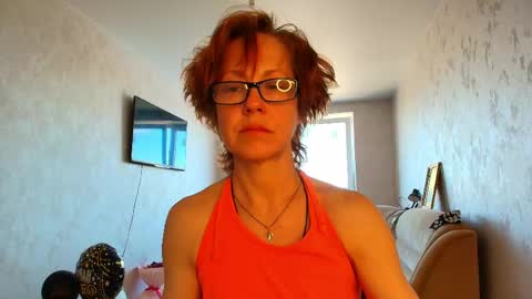 Snapshot of lioraweiss chatting on 05.22.26 Liora Weiss online show from 05.22.26