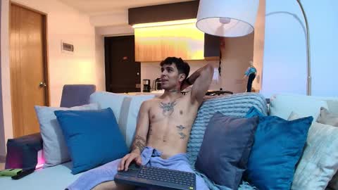 Snapshot of liorvante chatting on 01.15.26 Lior Vante online show from 01.15.26