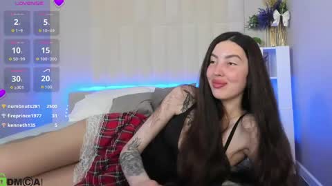 Snapshot of lira_revery chatting on 04.17.26 Lira revery online show from 04.17.26