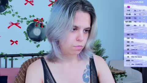 Snapshot of lirabelles chatting on 06.05.26 hello Ill be waiting for you during these hours tue 10am-5pm wed 3am-5pm thu 3am-5pm fri 3am-10am sat 10am-5pm sun 3am-1GMT online show from 06.05.26