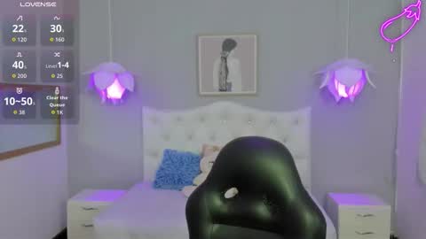 Lisa online show from 10.31.25