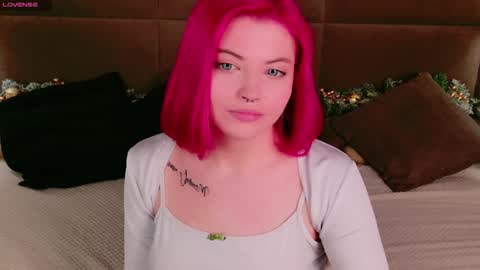 Snapshot of lisa_adam chatting on 12.18.24 lissi online show from 12.18.24