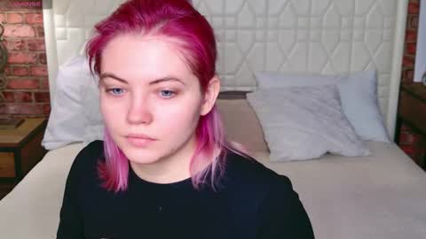 Snapshot of lisa_adam chatting on 10.02.25 lissi online show from 10.02.25