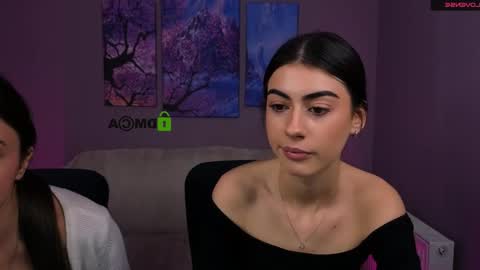 Lisa online show from 11.18.25