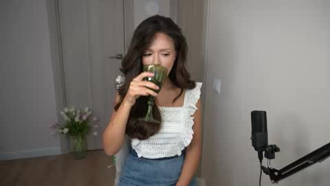 lisa_graham online show from 10.16.25