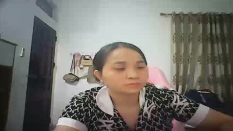 lisa_hanw online show from 04.26.26