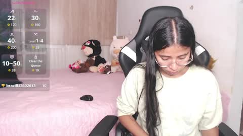 Snapshot of lisa_sexxy chatting on 04.01.26 faisury online show from 04.01.26