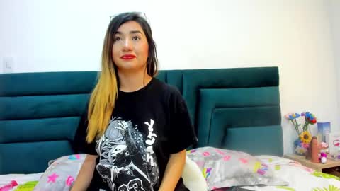 Snapshot of lisa_white_ chatting on 03.10.25 lisa white online show from 03.10.25