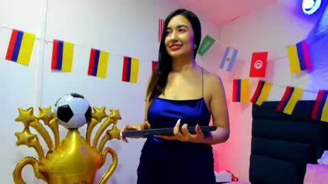 lisa white  online show from 07.04.26