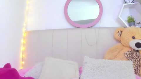 Lisa online show from 11.04.25