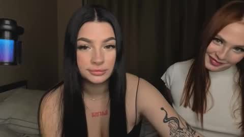 Snapshot of lisaanddenis chatting on 10.05.25 Lisa and Den online show from 10.05.25