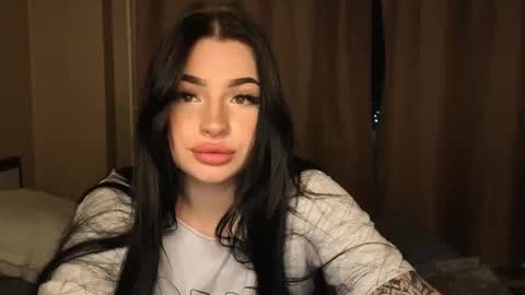 Snapshot of lisaanddenis chatting on 11.19.25 Lisa and Den online show from 11.19.25