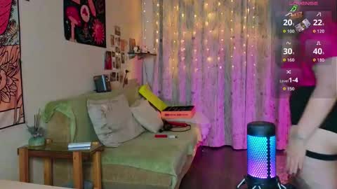 Snapshot of lisacase chatting on 09.27.25 LisaCase online show from 09.27.25