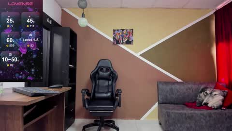 Snapshot of lisagray_1 chatting on 02.10.25 Lisa Gray Independent Model online show from 02.10.25