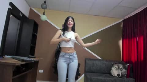 Snapshot of lisagray_1 chatting on 10.02.25 Lisa Gray Independent Model online show from 10.02.25