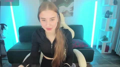 Snapshot of lisahille chatting on 02.14.26 Lisa online show from 02.14.26