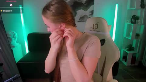 Lisa online show from 02.24.26