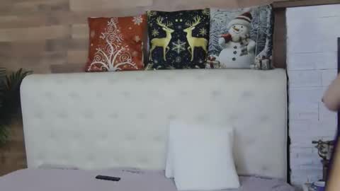 SofiaHanson online show from 12.18.25