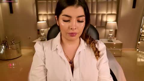 LISA MONROE online show from 12.17.25