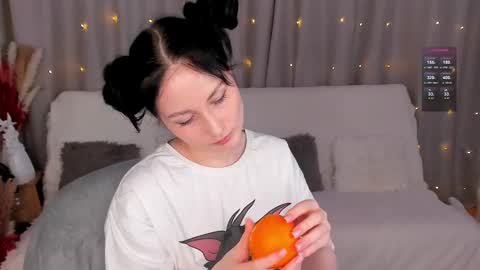 Snapshot of lisamooore chatting on 02.15.25 Lisa Moore online show from 02.15.25