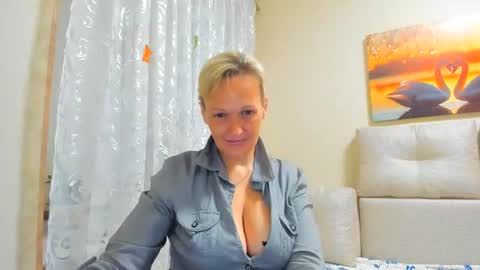 Snapshot of lisasimsx chatting on 07.17.26 Lisasimsxs online show from 07.17.26