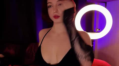 Snapshot of lisavamp chatting on 11.16.25 LisaVamp online show from 11.16.25