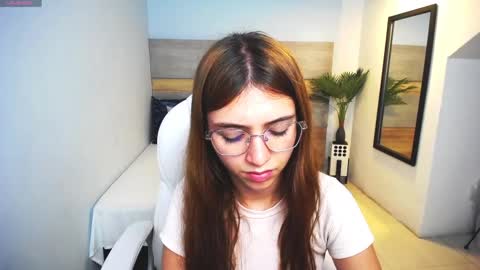 Liseth Fox online show from 02.26.25