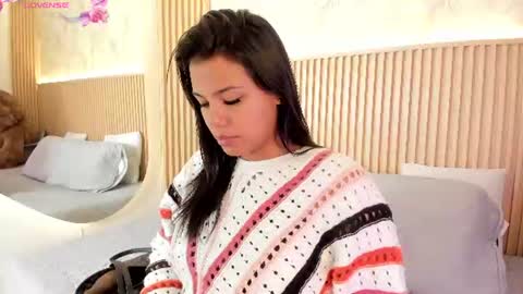 Snapshot of liss_reyes chatting on 06.19.26 Liss online show from 06.19.26