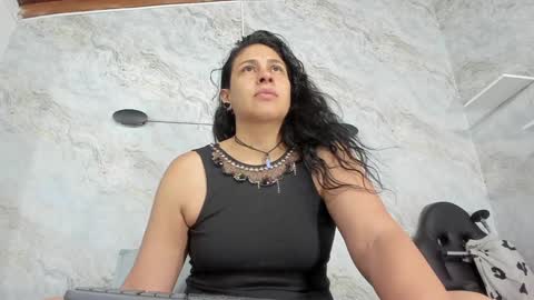 Lisa online show from 12.30.24