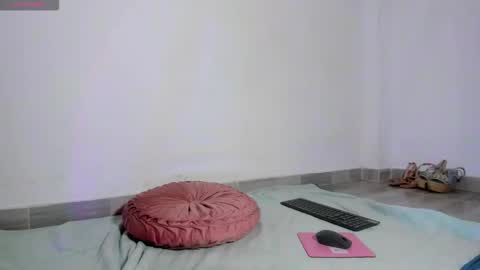 lissa_petitee online show from 12.15.25