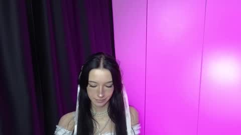 lissaelison online show from 11.04.25