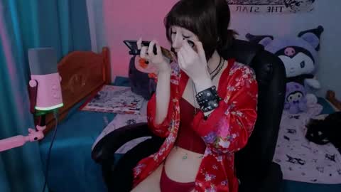 Snapshot of lissaros chatting on 05.14.26 lissaros online show from 05.14.26